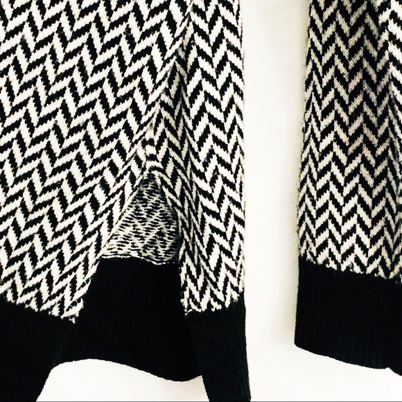 89th & Madison Black and White Cardigan Medium - Picture 3 of 5
